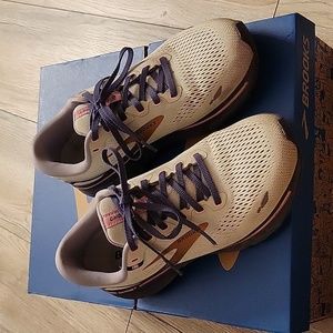 Brooks women's Ghost 15